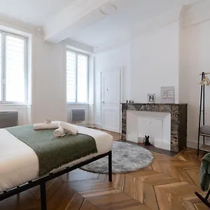 la-petite-escapade-vienna-authentica.hotels-rhonealpes.com/