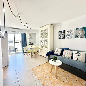 https://surfers-view-apartment.in-canary-islands.com